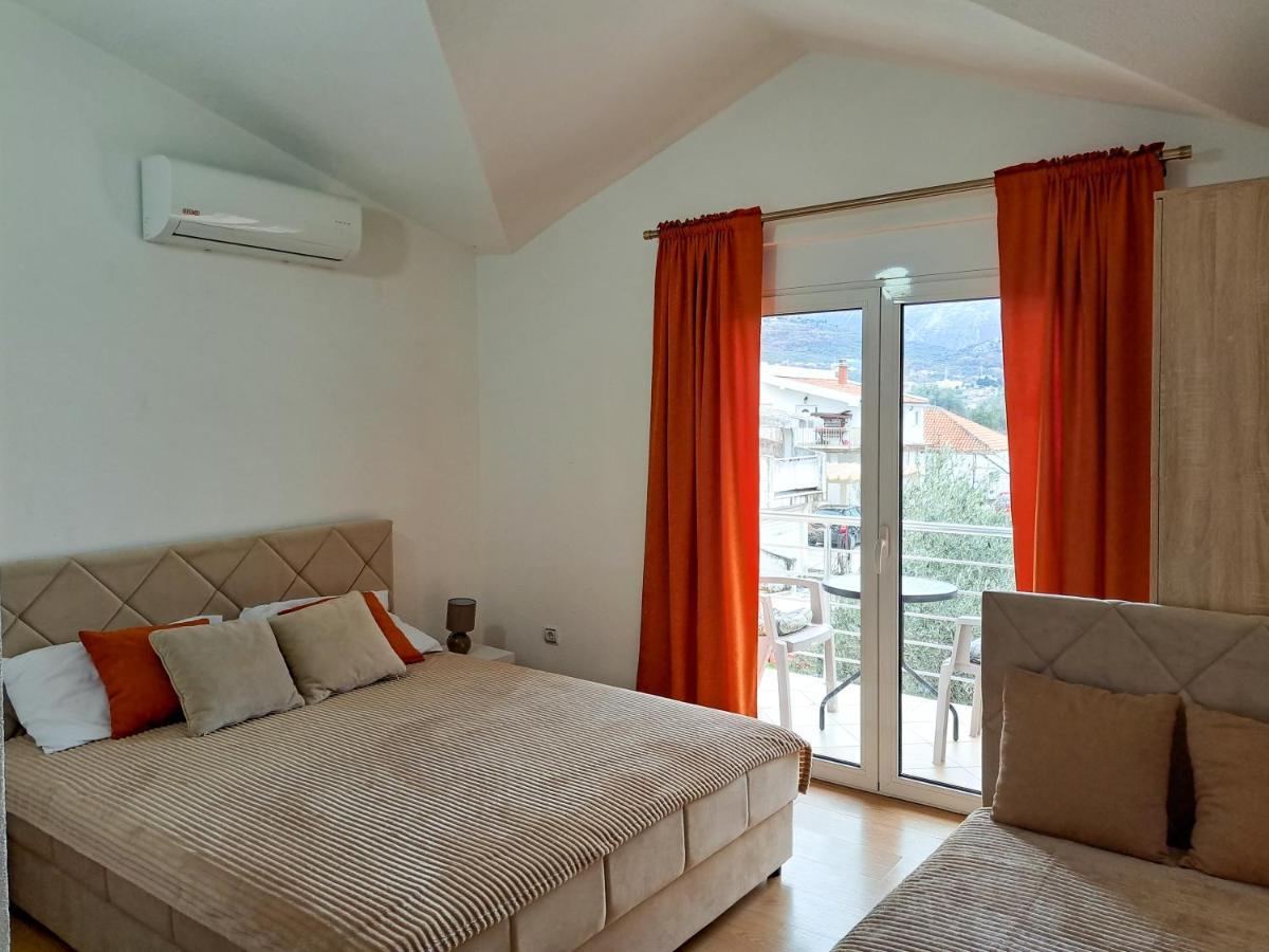 Jasmin Apartmani บาร์ ภายนอก รูปภาพ