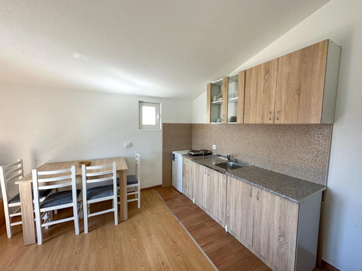 Jasmin Apartmani บาร์ ภายนอก รูปภาพ