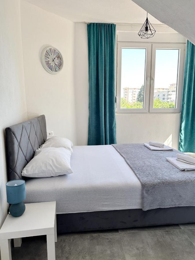 Jasmin Apartmani บาร์ ภายนอก รูปภาพ