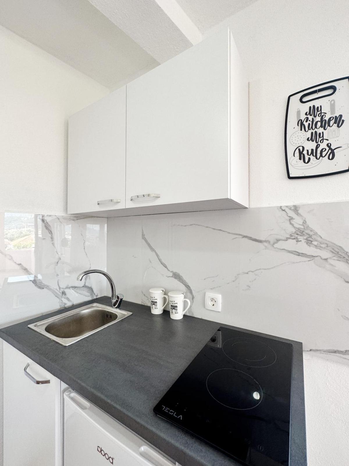 Jasmin Apartmani บาร์ ภายนอก รูปภาพ